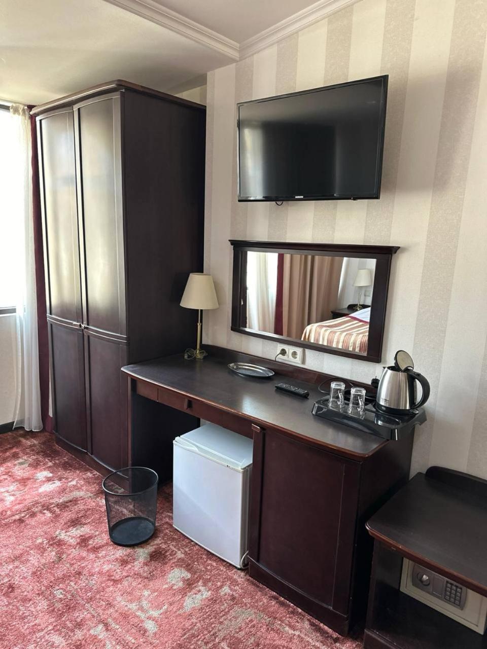 Hotel Rike Park Tbilisi Esterno foto
