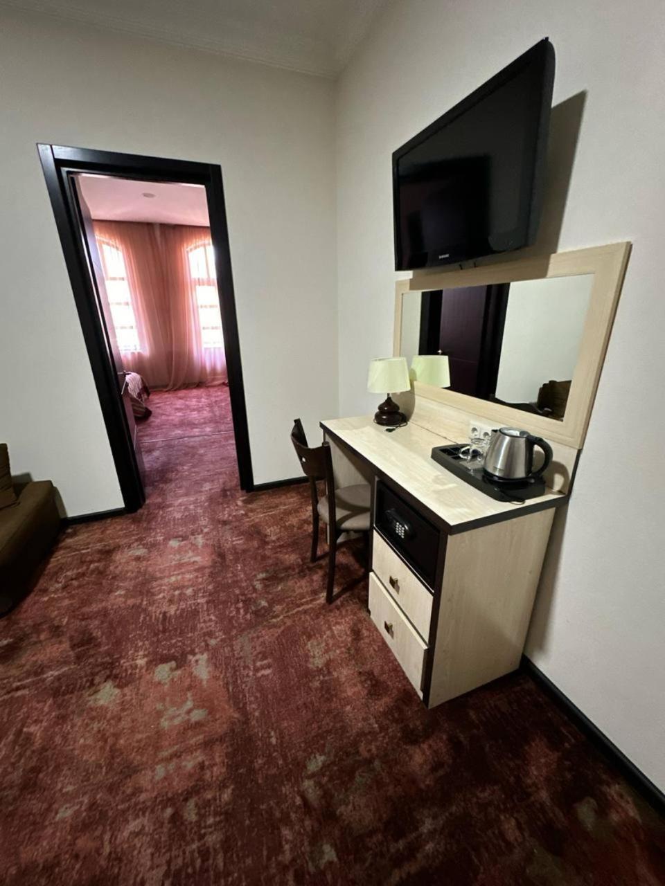 Hotel Rike Park Tbilisi Esterno foto