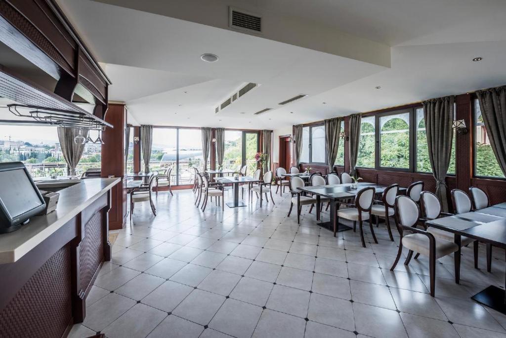 Hotel Rike Park Tbilisi Esterno foto