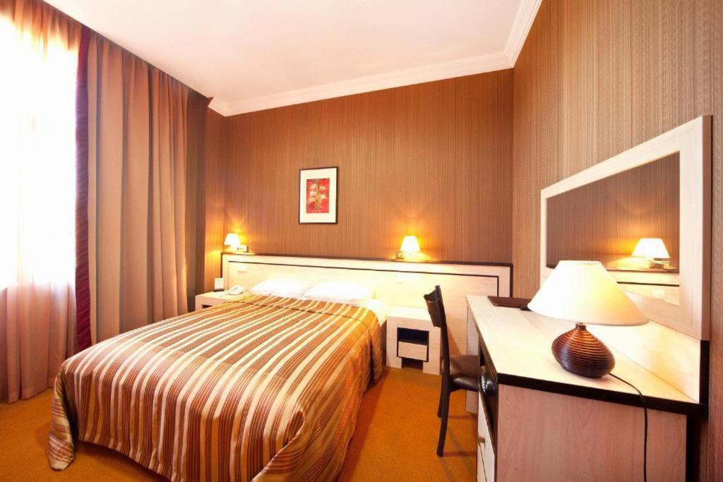 Hotel Rike Park Tbilisi Esterno foto